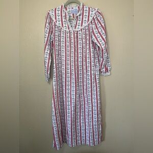 Lanz of Salzburg Flannel Nightgown Women's Medium Heart Flowers Cozy Cottagecore